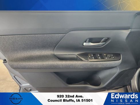 New 2025 Nissan Kicks SV AWD/4WD image 18