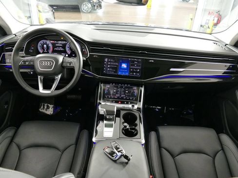 Used 2024 Audi Q8 Prestige AWD/4WD image 24