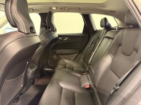 Used 2023 Volvo XC60 B5 Plus w/ Protection Package Premier image 21