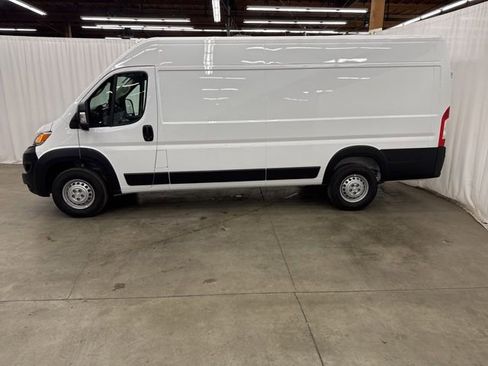 New 2026 RAM ProMaster 3500 w/ Convenience Group image 22