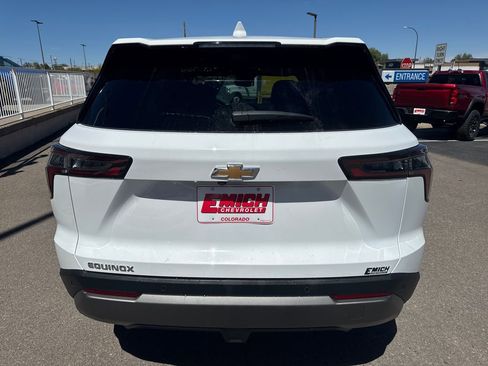 Used 2025 Chevrolet Equinox LT w/ Safety and Technology Package FWD image 4