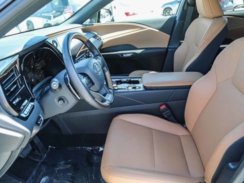 Used 2025 Lexus RX 350 Premium w/ Accessory Package (Z1) FWD image 17