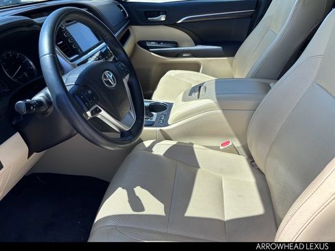 Used 2016 Toyota Highlander Limited AWD/4WD image 12
