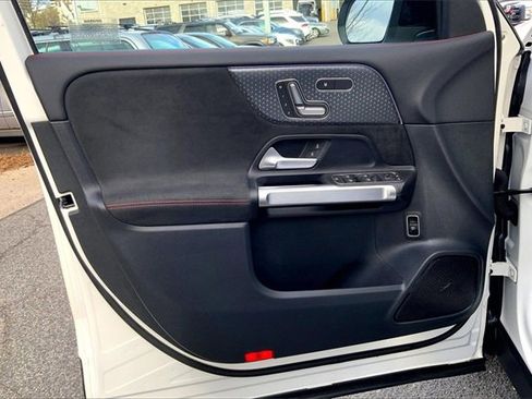 Certified 2024 Mercedes-Benz GLB 250 4MATIC image 18