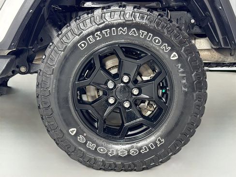 Used 2021 Jeep Gladiator Sport AWD/4WD image 12