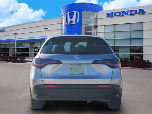 Certified 2024 Honda HR-V LX image 5