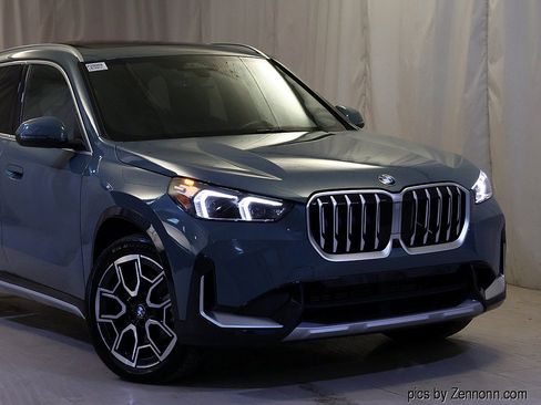 Used 2026 BMW X1 xDrive28i AWD/4WD image 2