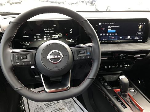 New 2026 Nissan Kicks SR w/ Cold Weather Package image 18