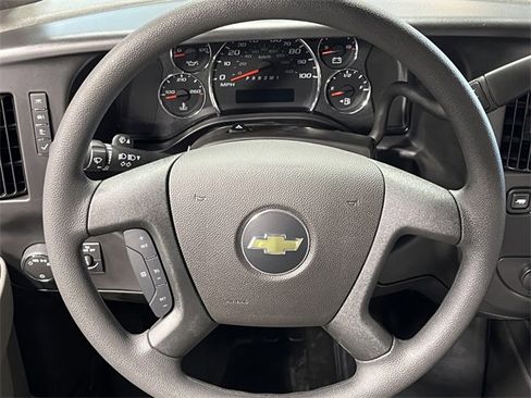 New 2025 Chevrolet Express 2500 w/ Enhanced Convenience Package image 19
