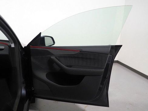 Used 2026 Tesla Model Y 2WD image 61