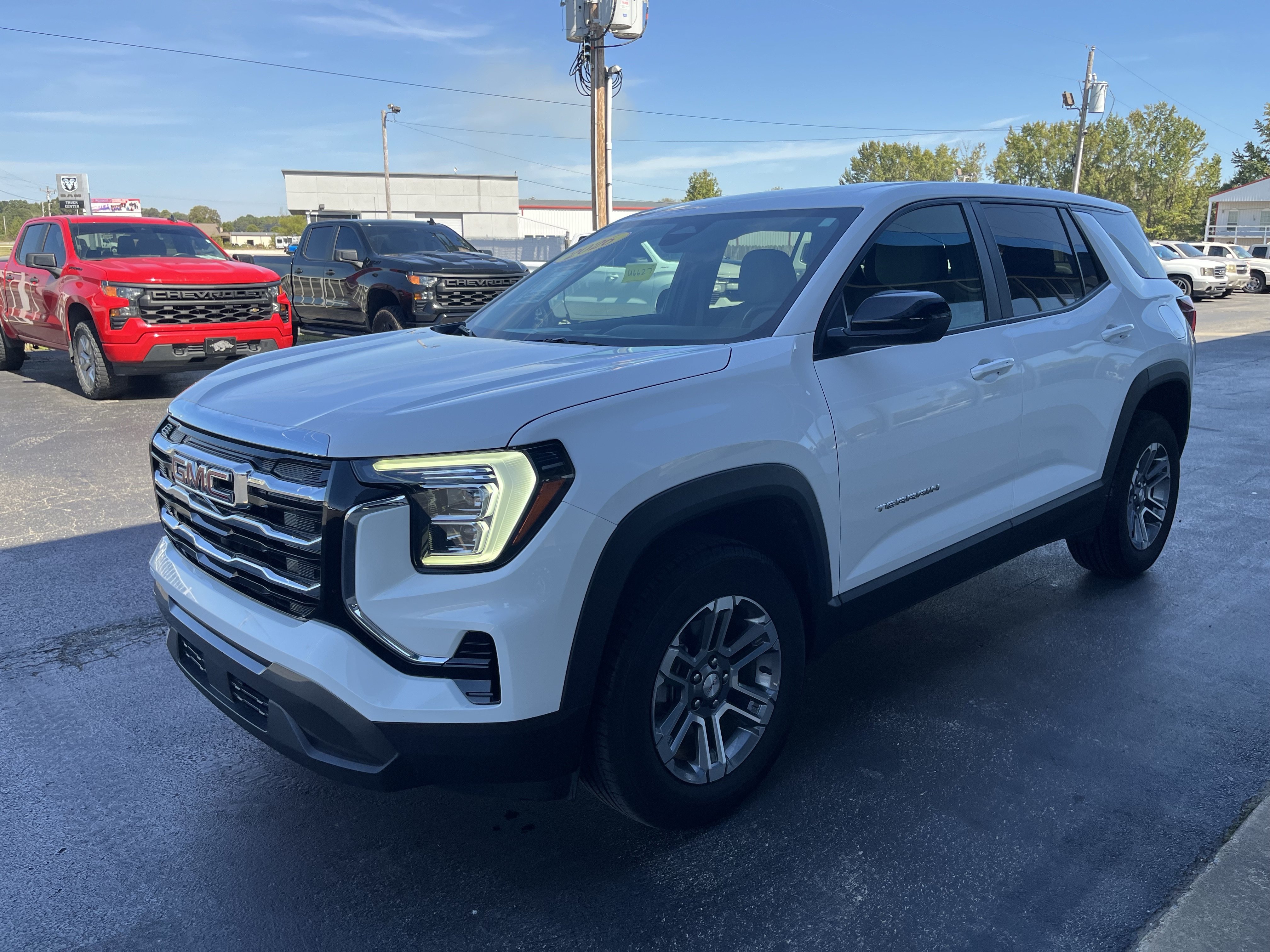 Used 2026 GMC Terrain Elevation AWD/4WD image 1