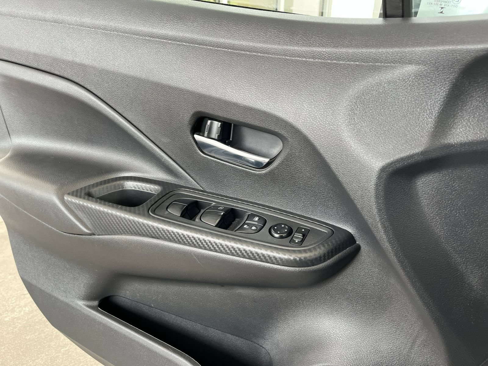 Used 2025 Nissan Versa SV FWD image 18