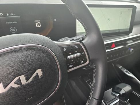 Used 2024 Kia Sorento S w/ Panoramic Sunroof Package FWD image 16