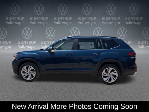 Used 2023 Volkswagen Atlas SE w/ Panoramic Sunroof Package FWD image 3