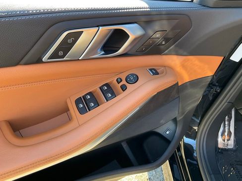 Used 2021 BMW X5 xDrive45e w/ M Sport Package image 25