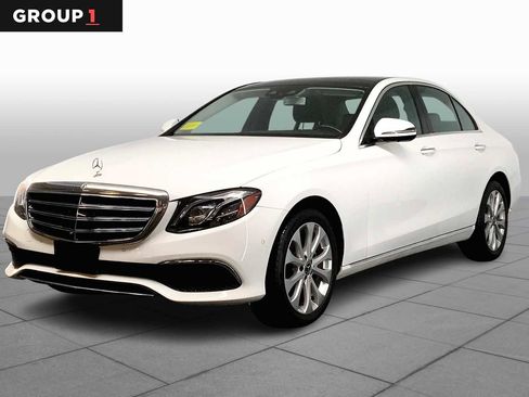 Used 2019 Mercedes-Benz E 300 4MATIC image 1