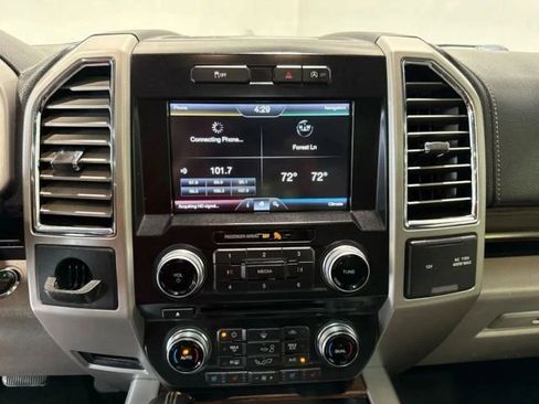 Used 2015 Ford F150 Lariat image 19