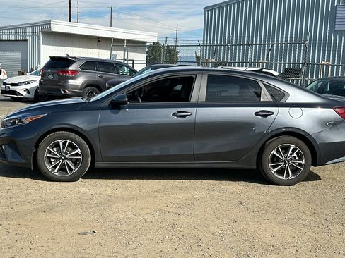 Used 2024 Kia Forte LXS FWD image 8