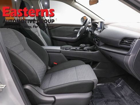 Used 2023 Nissan Rogue SV AWD/4WD image 24