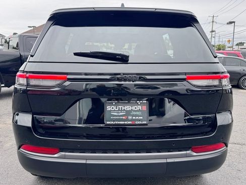 New 2026 Jeep Grand Cherokee Limited w/ Limited Altitude Package AWD/4WD image 6