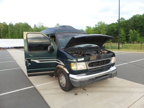 Used 2000 Ford E-150 and Econoline 150 RWD image 60