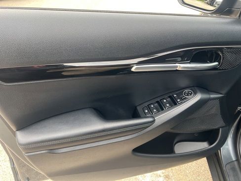 Certified 2024 Kia Seltos S FWD image 7