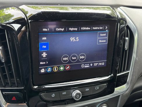 Used 2023 Chevrolet Traverse LT AWD/4WD image 7