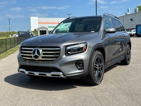 New 2026 Mercedes-Benz GLB 250 4MATIC image 4