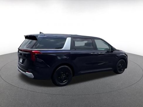 Used 2026 Kia Carnival FWD image 15