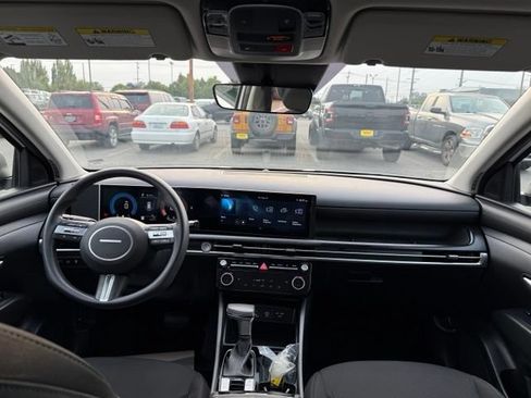 Used 2026 Hyundai Tucson SEL FWD image 16