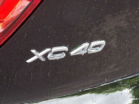 Used 2023 Volvo XC40 B5 Plus w/ Driver Assist Package AWD/4WD image 34
