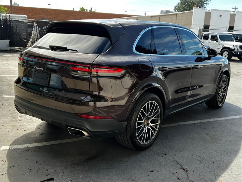 Used 2020 Porsche Cayenne AWD/4WD image 7