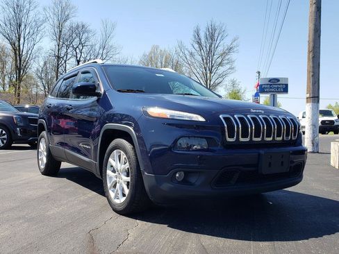 Used 2015 Jeep Cherokee Latitude w/ Cold Weather Group FWD image 3