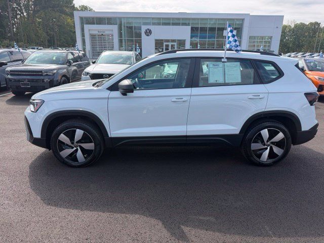 Certified 2025 Volkswagen Taos S AWD/4WD image 3