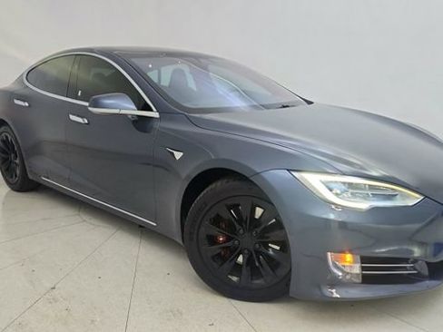Used 2019 Tesla Model S 100D image 92