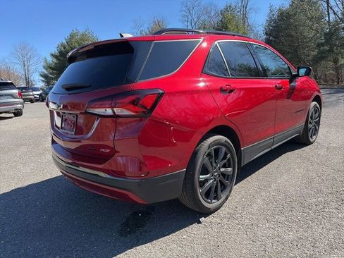 Used 2023 Chevrolet Equinox RS image 3
