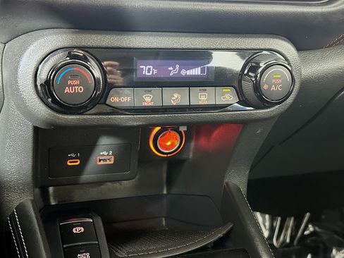 Used 2024 Nissan Kicks SR FWD image 15