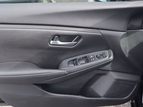 Used 2025 Nissan Sentra SV w/ Trunk Package image 16