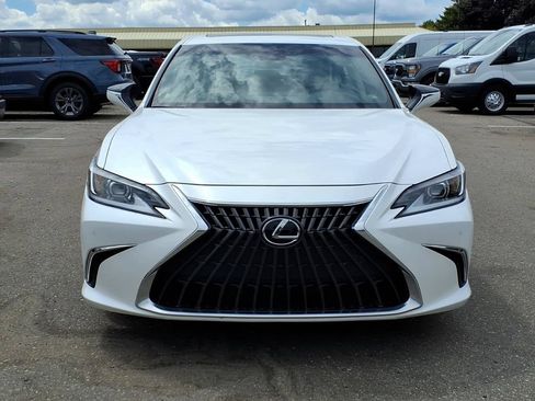 Used 2024 Lexus ES 350 w/ Premium Package FWD image 8