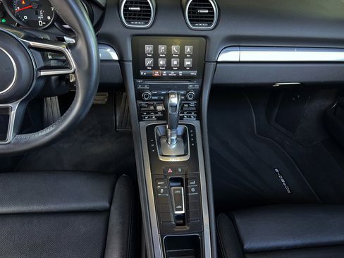 Used 2017 Porsche 718 Boxster image 39