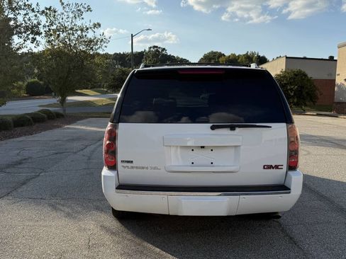 Used 2012 GMC Yukon XL Denali image 6
