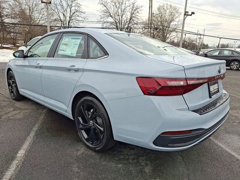 New 2026 Volkswagen Jetta SE image 3