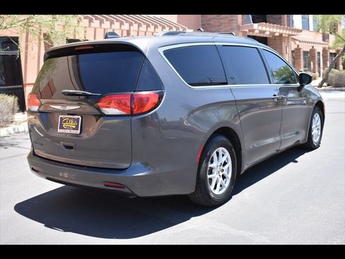 Used 2021 Chrysler Voyager Lxi FWD image 7