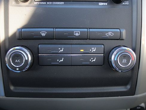 Used 2012 Nissan Frontier PRO-4X image 31