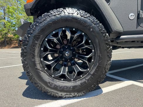 Used 2022 Jeep Gladiator Sport AWD/4WD image 67