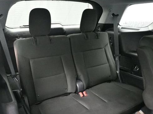 Used 2021 Ford Explorer XLT AWD/4WD image 18