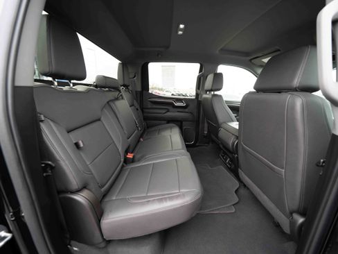 Used 2023 GMC Sierra 1500 SLT image 24