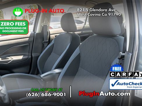 Used 2024 Nissan Versa SV w/ Trunk Package FWD image 7