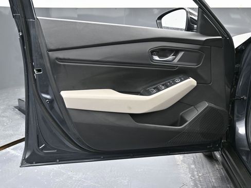 Used 2025 Honda Accord SE image 37