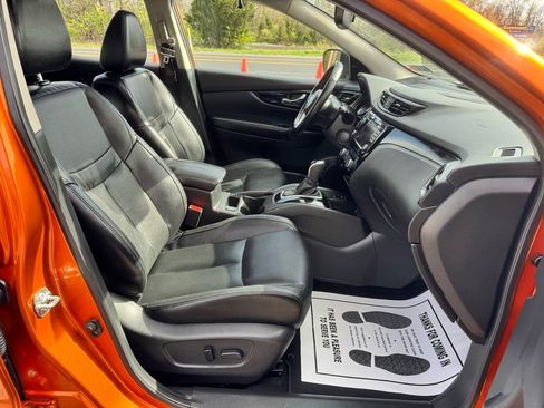Used 2022 Nissan Rogue Sport SL w/ Premium Package image 32